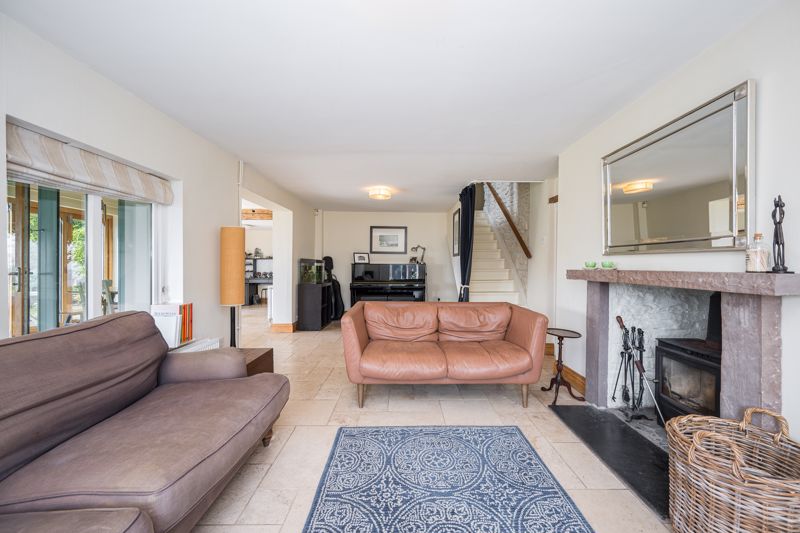 Sitting Room- click for photo gallery